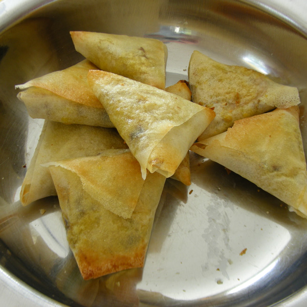 Les samossas après cuisson, prêts à être consommés